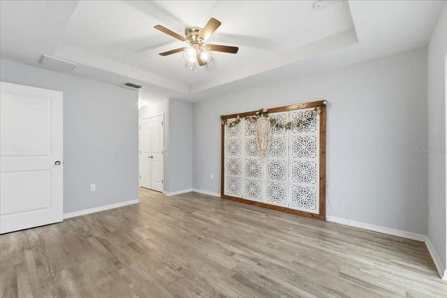 5662 TOWER PALMS LANE, Lakeland, FL 33811