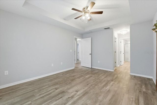 5662 TOWER PALMS LANE, Lakeland, FL 33811