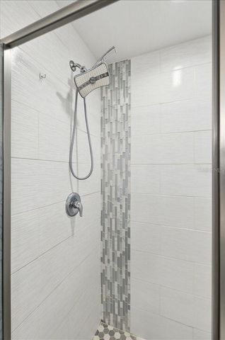 5662 TOWER PALMS LANE, Lakeland, FL 33811