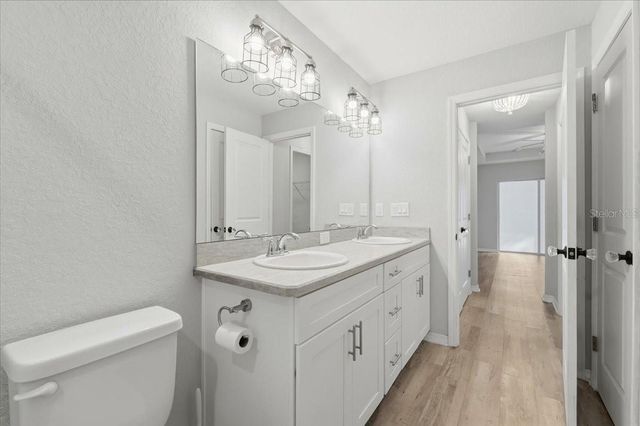 5662 TOWER PALMS LANE, Lakeland, FL 33811