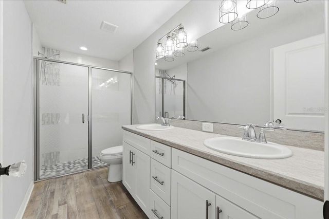 5662 TOWER PALMS LANE, Lakeland, FL 33811