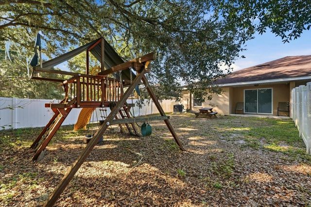 5662 TOWER PALMS LANE, Lakeland, FL 33811