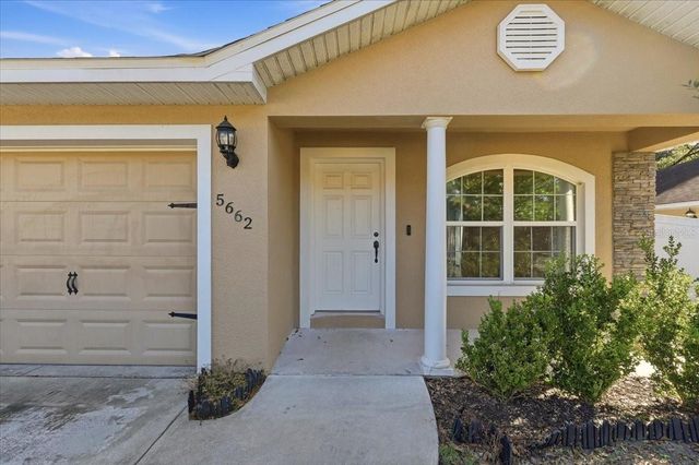 5662 TOWER PALMS LANE, Lakeland, FL 33811