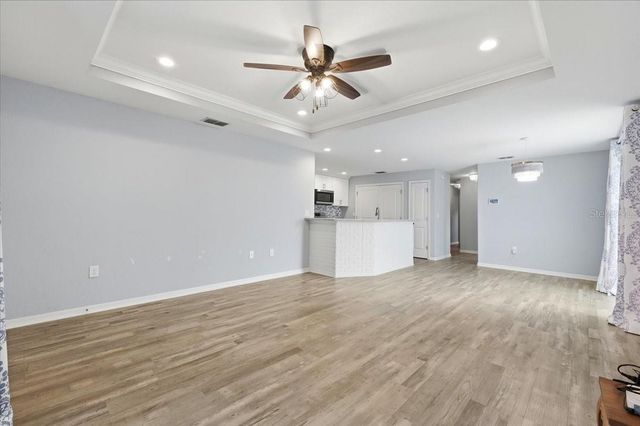 5662 TOWER PALMS LANE, Lakeland, FL 33811