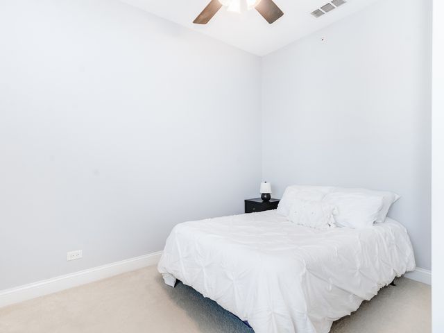 922 Warren Avenue 105, Downers Grove, IL 60515