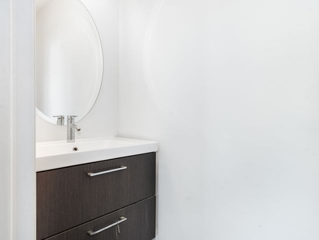 922 Warren Avenue 105, Downers Grove, IL 60515