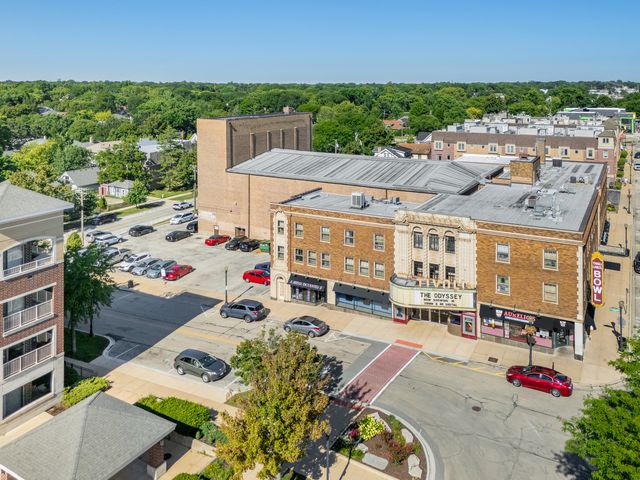 922 Warren Avenue 105, Downers Grove, IL 60515