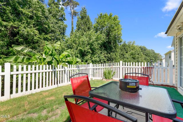 137 Georgetowne Drive, Clayton, NC 27520