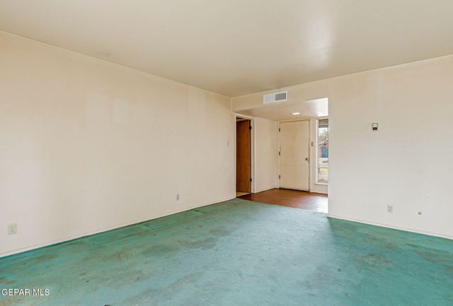 216 STRATUS Road, El Paso, TX 79912