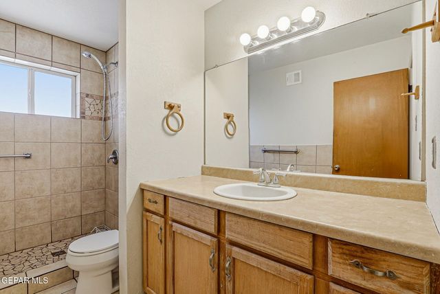 216 STRATUS Road, El Paso, TX 79912