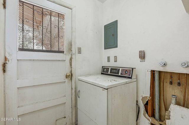 216 STRATUS Road, El Paso, TX 79912