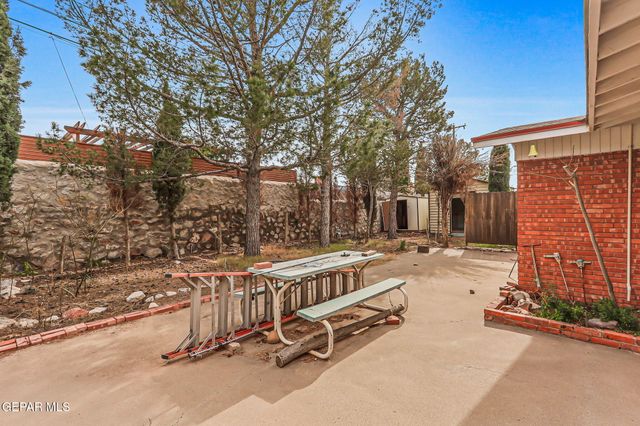 216 STRATUS Road, El Paso, TX 79912