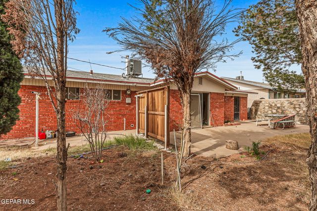 216 STRATUS Road, El Paso, TX 79912