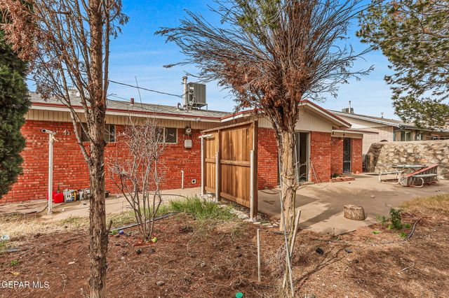 216 STRATUS Road, El Paso, TX 79912