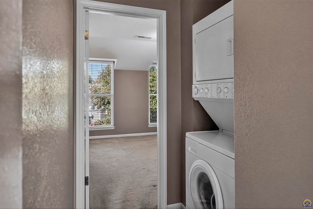 5507 SW Chapella St, Topeka, KS 66614