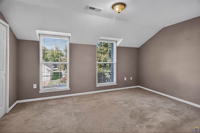 5507 SW Chapella St, Topeka, KS 66614