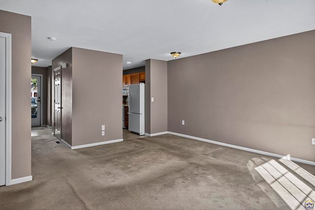 5507 SW Chapella St, Topeka, KS 66614