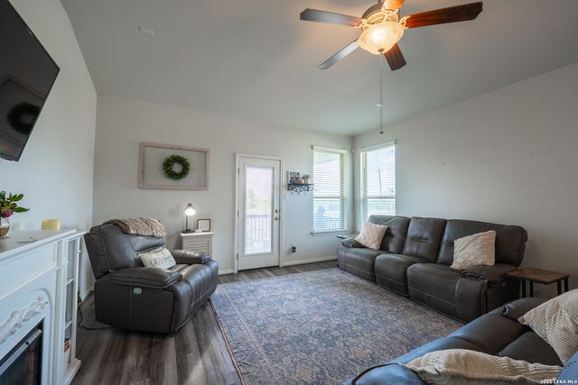 13302 BOTTOM LAND, St Hedwig, TX 78152