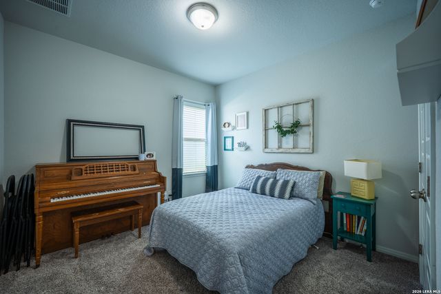 13302 BOTTOM LAND, St Hedwig, TX 78152