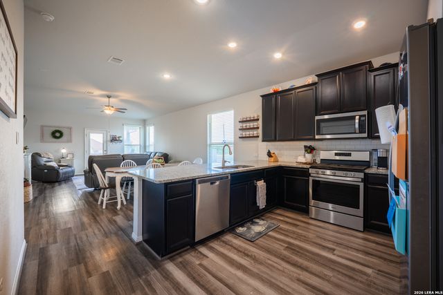 13302 BOTTOM LAND, St Hedwig, TX 78152