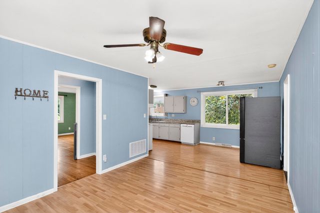 921 Azalea Dr, Columbia, TN 38401