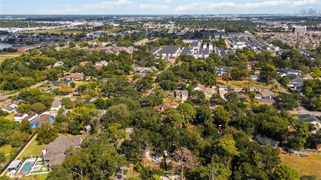 9217 N Allegro Street, Houston, TX 77080
