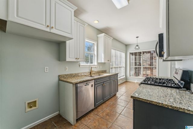 8441 BLUFF RIDGE ROAD, Bessemer, AL 35022