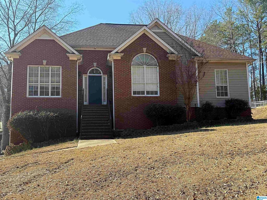 8441 BLUFF RIDGE ROAD, Bessemer, AL 35022