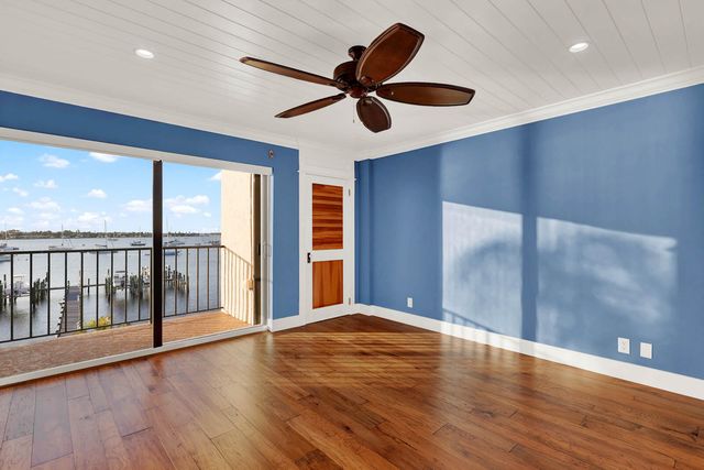 624 SW Saint Lucie Crescent 306, Stuart, FL 34994