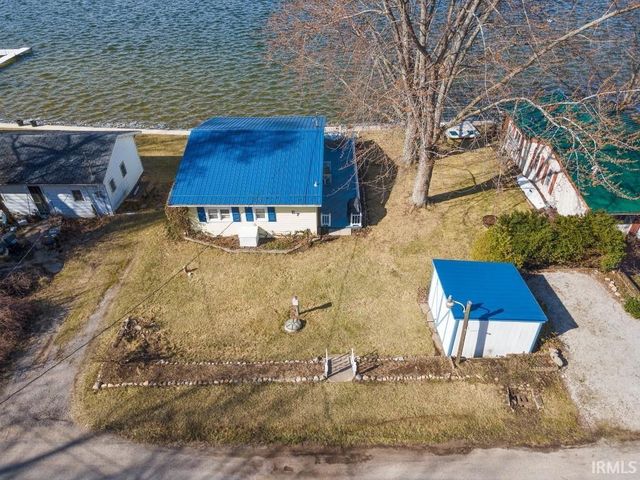 7070 S 080 E, Wolcottville, IN 46795