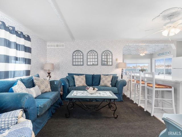 7070 S 080 E, Wolcottville, IN 46795