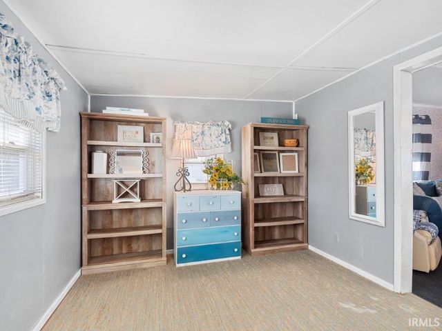 7070 S 080 E, Wolcottville, IN 46795