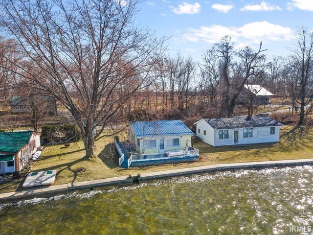 7070 S 080 E, Wolcottville, IN 46795