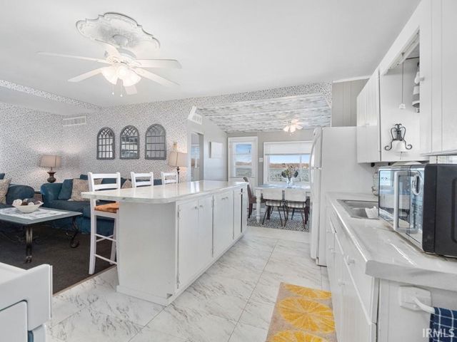 7070 S 080 E, Wolcottville, IN 46795