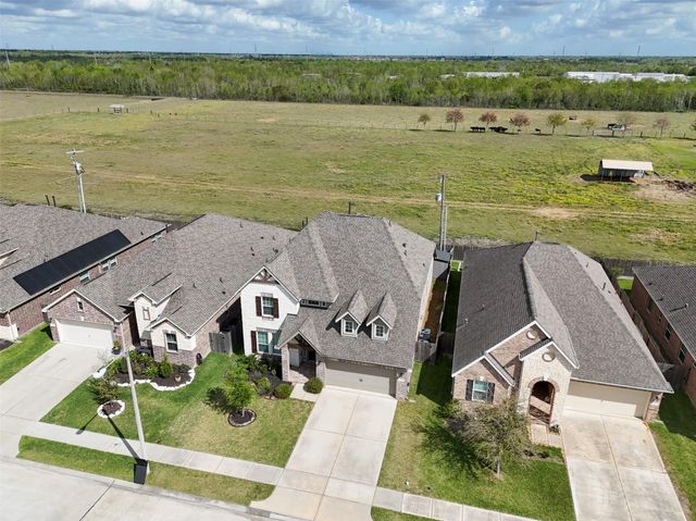 234 Ashley Way, Alvin, TX 77511