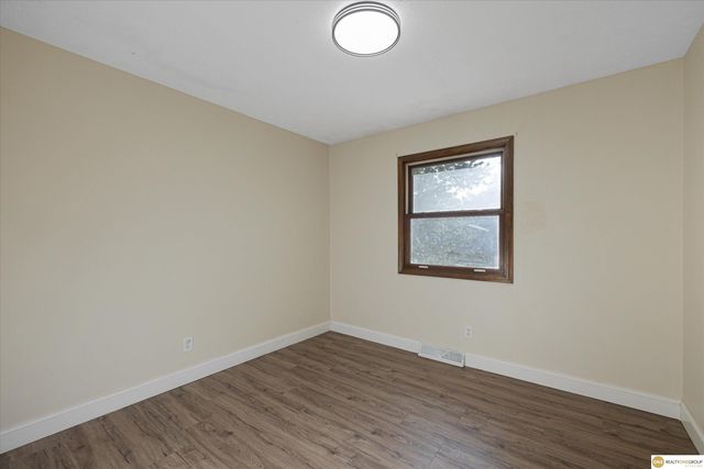 8308 S 49th Street, Omaha, NE 68157