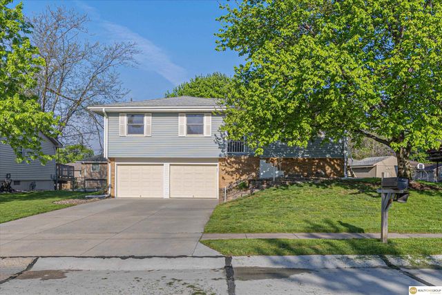 8308 S 49th Street, Omaha, NE 68157