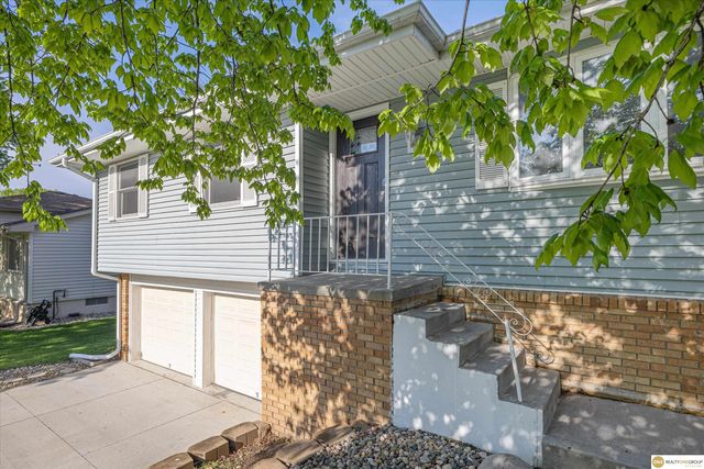 8308 S 49th Street, Omaha, NE 68157
