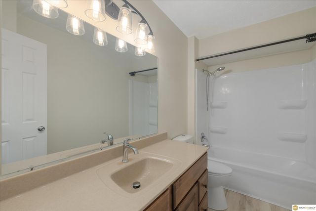 8308 S 49th Street, Omaha, NE 68157