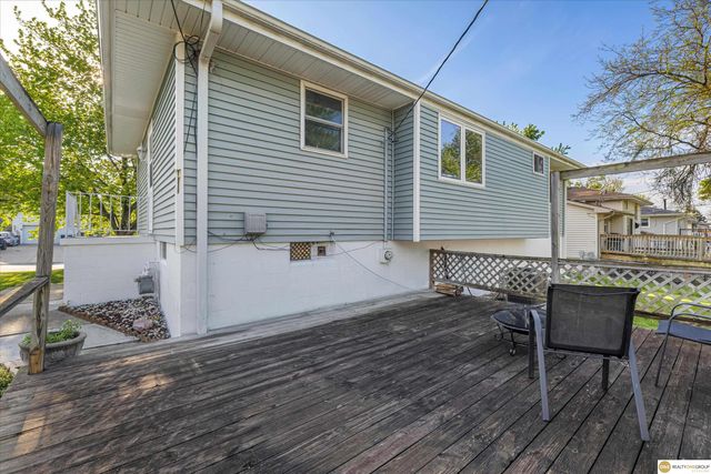 8308 S 49th Street, Omaha, NE 68157