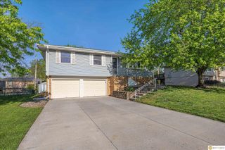 8308 S 49th Street, Omaha, NE 68157