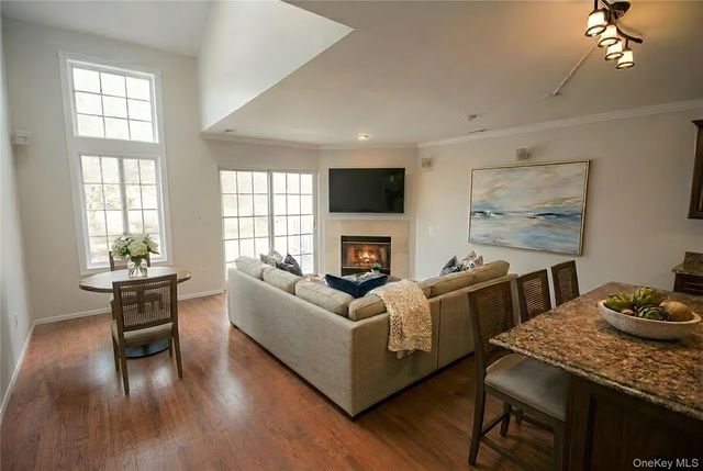 359 Colonial Circle 359, Manorville, NY 11949