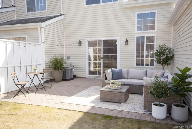 359 Colonial Circle 359, Manorville, NY 11949