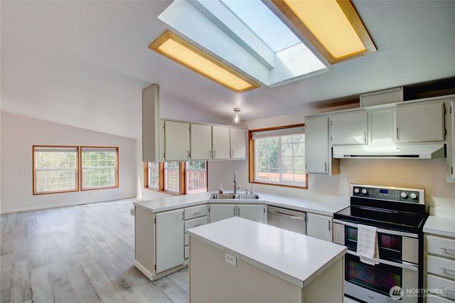 405 Alger Cain Lake Road, Sedro Woolley, WA 98284