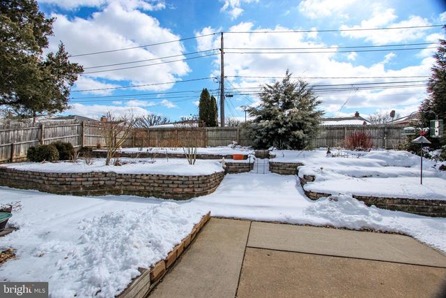 132 WORRAL DR, Newark, DE 19711