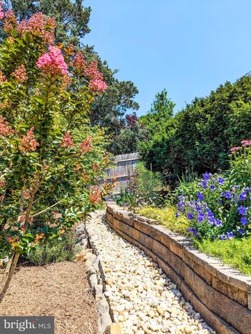 132 WORRAL DR, Newark, DE 19711