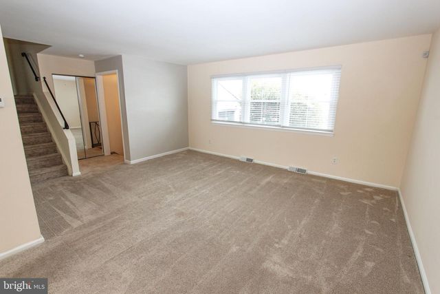 132 WORRAL DR, Newark, DE 19711