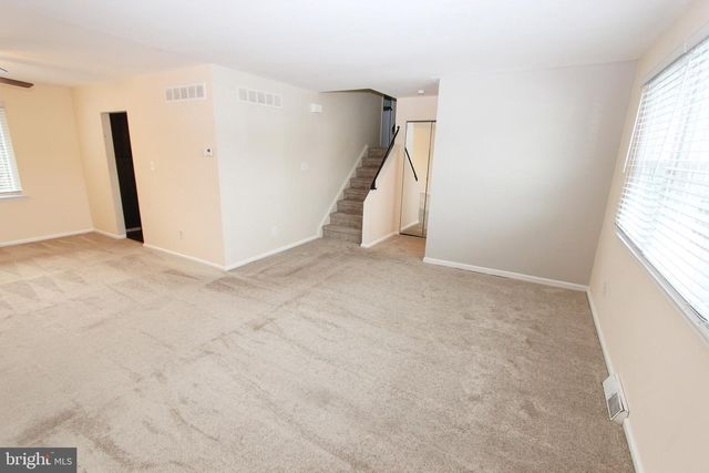 132 WORRAL DR, Newark, DE 19711