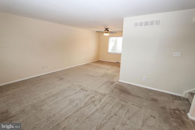 132 WORRAL DR, Newark, DE 19711