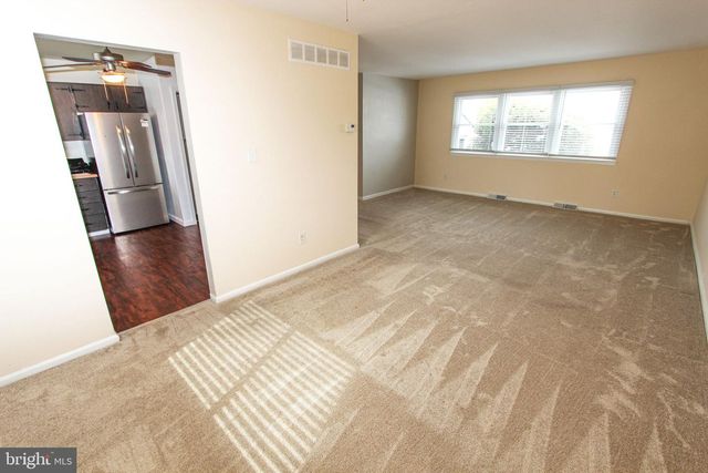 132 WORRAL DR, Newark, DE 19711